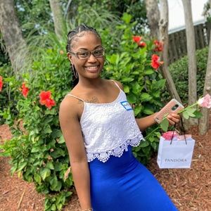 Meet your Posher, Markita